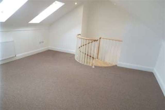 Image of 2 bedroom Flat to rent in High Street Mold CH7 at Mold, CH7 1BH