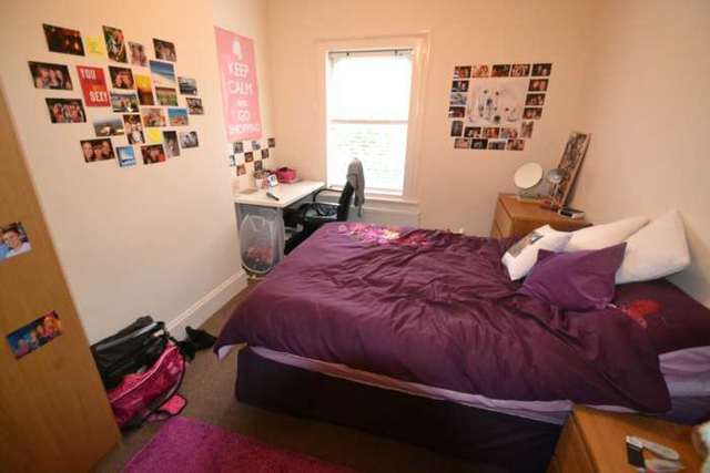 Image of 4 bedroom Terraced house to rent in Highgrove Street Reading RG1 at Highgrove Street  Reading, RG1 5EJ