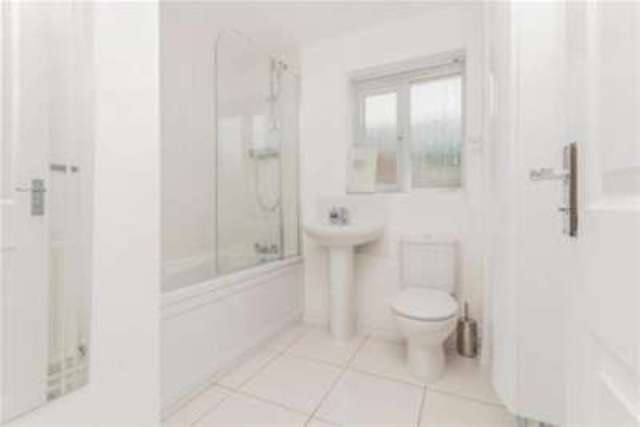  Image of 4 bedroom Detached house to rent in Holcombe Road Haslingden Rossendale BB4 at Rossendale, BB4 4NF