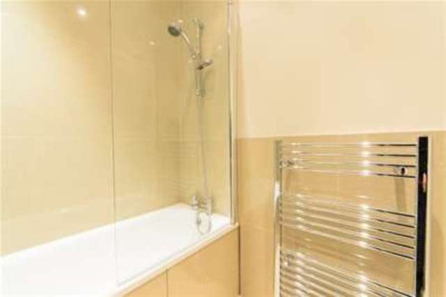  Image of 1 bedroom Property to rent in Holland Road London W14 at London, W14 8BA