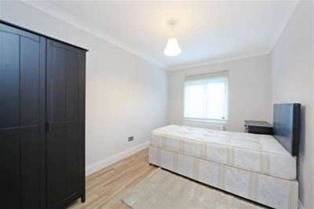  Image of 2 bedroom Flat to rent in Holland Road London W14 at London, W14 8BA