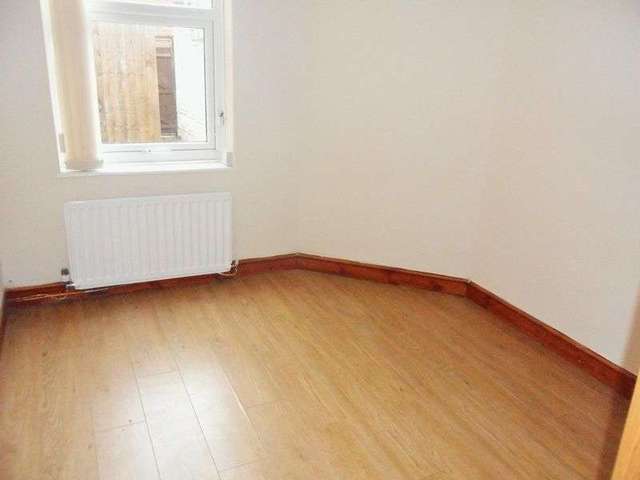  Image of 2 bedroom Flat to rent in Holly Avenue Wallsend NE28 at Holly Avenue  Wallsend, NE28 6PL