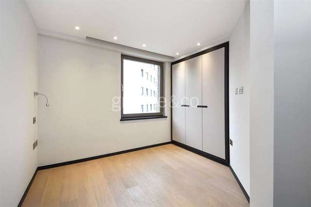  Image of 2 bedroom Flat to rent in Holmes Road London NW5 at Kentish Town London Gospel Oak, NW5 3AN