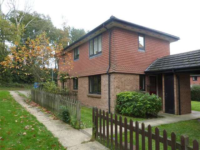 Image of 1 bedroom Maisonette to rent in Horatio Avenue Warfield Bracknell RG42 at Warfield Newell Green, RG42 3TX