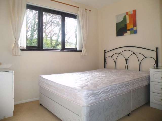 Image of 1 bedroom Maisonette to rent in Horatio Avenue Warfield Bracknell RG42 at Warfield Newell Green, RG42 3TX