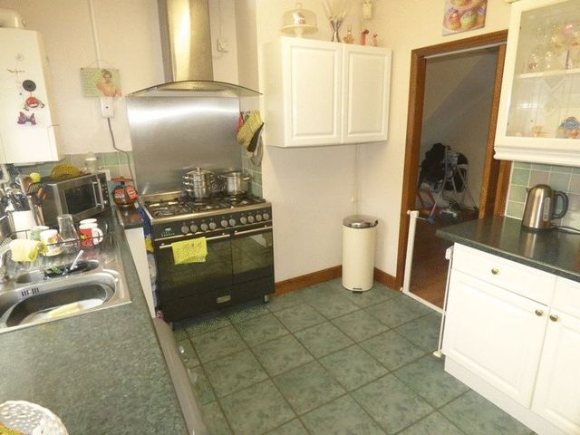  Image of 3 bedroom Terraced house to rent in Juniper Avenue Matson Gloucester GL4 at Juniper Avenue Matson Gloucester, GL4 6AW