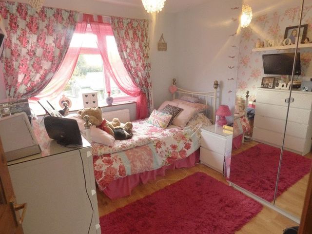  Image of 3 bedroom Terraced house to rent in Juniper Avenue Matson Gloucester GL4 at Juniper Avenue Matson Gloucester, GL4 6AW