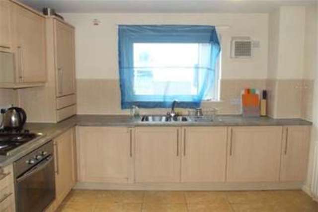  Image of 2 bedroom Flat to rent in Kelvinhaugh Street Glasgow G3 at Glasgow, G3 8PW