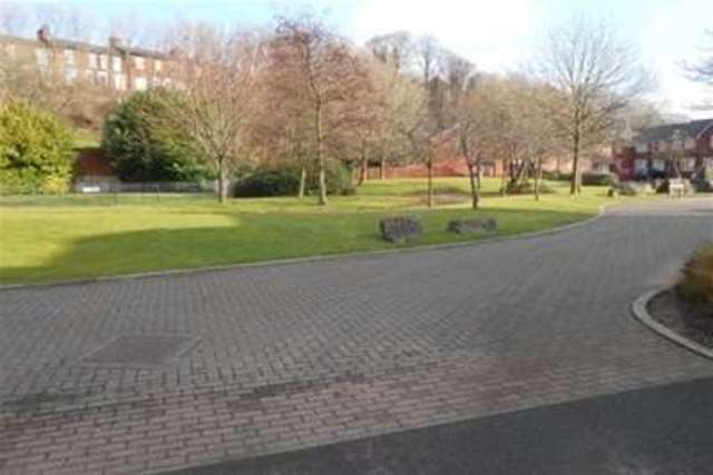  Image of 1 bedroom Flat to rent in Kerr Place Ashton-on-Ribble Preston PR1 at Preston, PR1 8UW