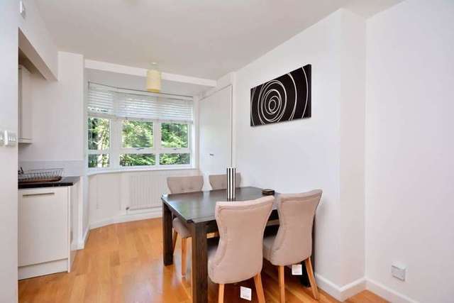  Image of 2 bedroom Flat to rent in Aitman Drive Kew Bridge Road Brentford TW8 at Chiswick TW8 0ES Chiswick, TW8 0ES