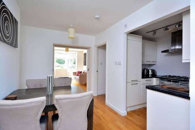  Image of 2 bedroom Flat to rent in Aitman Drive Kew Bridge Road Brentford TW8 at Chiswick TW8 0ES Chiswick, TW8 0ES