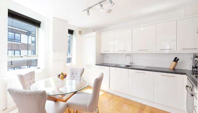  Image of 1 bedroom Flat to rent in Stile Hall Parade London W4 at Chiswick W4 3AG Chiswick, W4 3AG