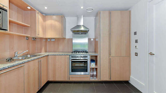  Image of 2 bedroom Flat to rent in Coleridge Gardens London SW10 at Chelsea SW10 0RR Chelsea, SW10 0RR