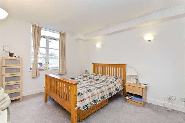  Image of 2 bedroom Flat for sale in Baltic Place London N1 at Hackney London Hoxton, N1 5AQ