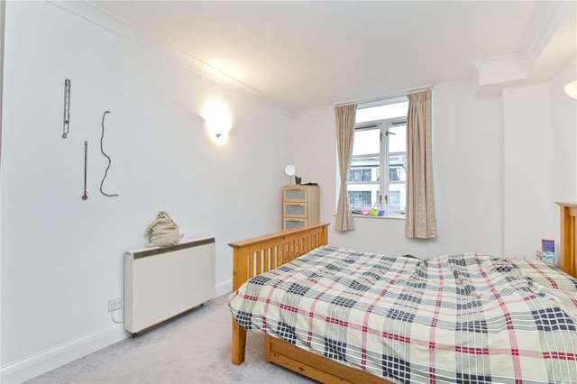  Image of 2 bedroom Flat for sale in Baltic Place London N1 at Hackney London Hoxton, N1 5AQ