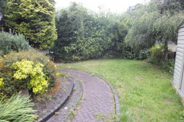 Image of 6 bedroom Terraced house to rent in Kirkstall Lane Headingley Leeds LS5 at Kirkstall Lane  Leeds, LS5 2AB