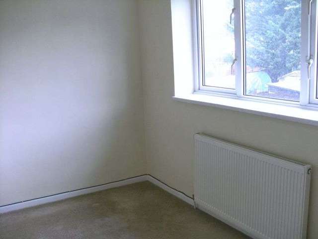  Image of 3 bedroom Semi-Detached house to rent in Knight Road Tonbridge TN10 at Knight Road  Tonbridge, TN10 4AL