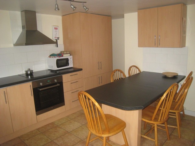  Image of 6 bedroom Terraced house to rent in Langdale Terrace Headingley Leeds LS6 at Langdale Terrace  HEADINGLEY, LS6 3DY