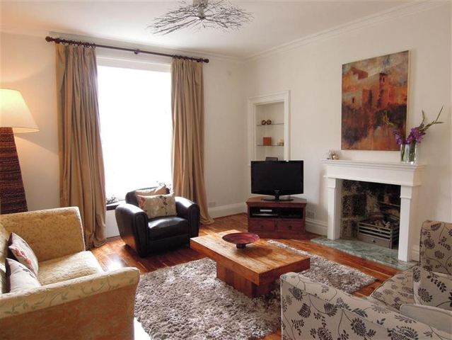  Image of 2 bedroom Flat to rent in Lansdowne Crescent Edinburgh EH12 at West End Edinburgh Edinburgh, EH12 5EQ