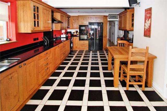  Image of 3 bedroom Detached house for sale in Lansdowne Way Angmering Littlehampton BN16 at Angmering Angmering, BN16 4LB