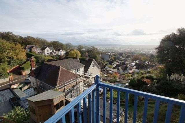  Image of 4 bedroom Detached house to rent in Leewood Road Weston-super-Mare BS23 at Leewood Road  Weston-Super-Mare, BS23 2PA