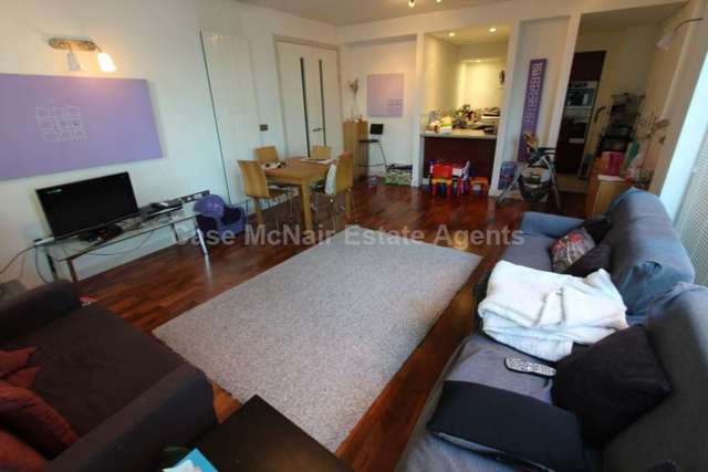  Image of 2 bedroom Apartment to rent in Leftbank Manchester M3 at Leftbank  Manchester, M3 3AG