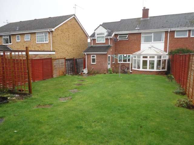  Image of 5 bedroom Semi-Detached house to rent in Lind Close Earley Reading RG6 at Lind Close  Reading, RG6 5QX
