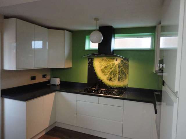  Image of 5 bedroom Semi-Detached house to rent in Lind Close Earley Reading RG6 at Lind Close  Reading, RG6 5QX