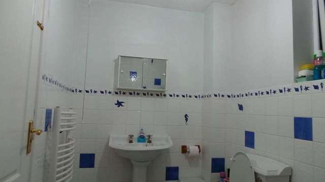  Image of 5 bedroom Semi-Detached house to rent in Lind Close Earley Reading RG6 at Lind Close  Reading, RG6 5QX