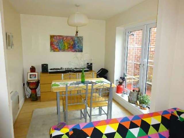  Image of 2 bedroom Flat for sale in Whalley Road Whalley Range Manchester M16 at Lingfield Apartments  Manchester, M16 8AH