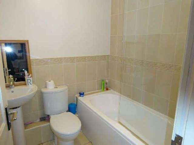  Image of 2 bedroom Flat for sale in Whalley Road Whalley Range Manchester M16 at Lingfield Apartments  Manchester, M16 8AH