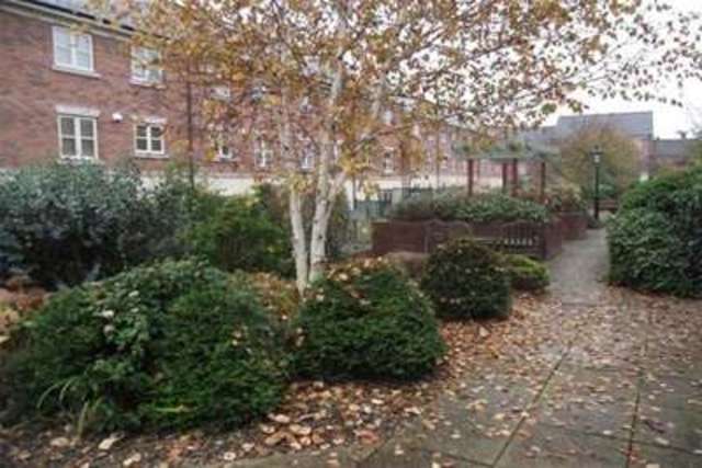  Image of 2 bedroom Flat to rent in Lion Court Worcester WR1 at Worcester, WR1 1UT