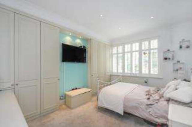  Image of 4 bedroom Terraced house for sale in Lloyds Way Beckenham BR3 at Beckenham  Eden Park, BR3 3QT