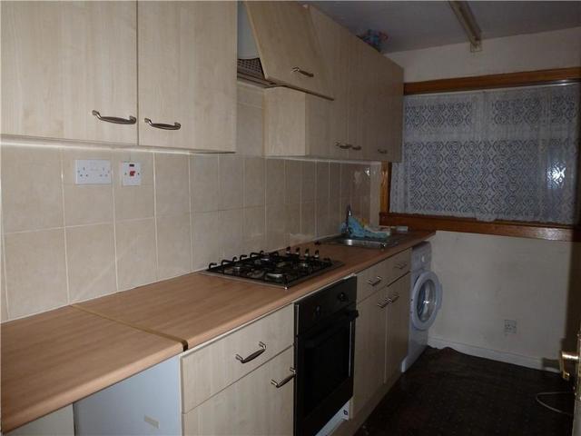  Image of 2 bedroom Flat to rent in Low Road Ayr KA8 at Ayr South Ayrshire South Ayrshire, KA8 9SA