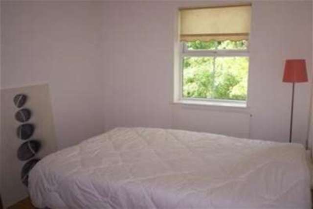  Image of 2 bedroom Flat to rent in Lower Kings Road Kingston upon Thames KT2 at Kingston upon Thames, KT2 5HP