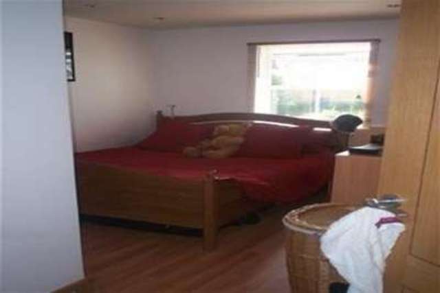  Image of 2 bedroom Flat to rent in Lower Kings Road Kingston upon Thames KT2 at Kingston upon Thames, KT2 5HP