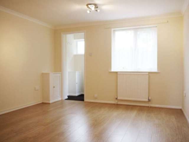  Image of 2 bedroom Detached house to rent in Bicknor Road Maidstone ME15 at Maidstone, ME15 9PQ