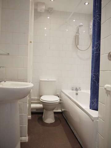  Image of 2 bedroom Detached house to rent in Bicknor Road Maidstone ME15 at Maidstone, ME15 9PQ