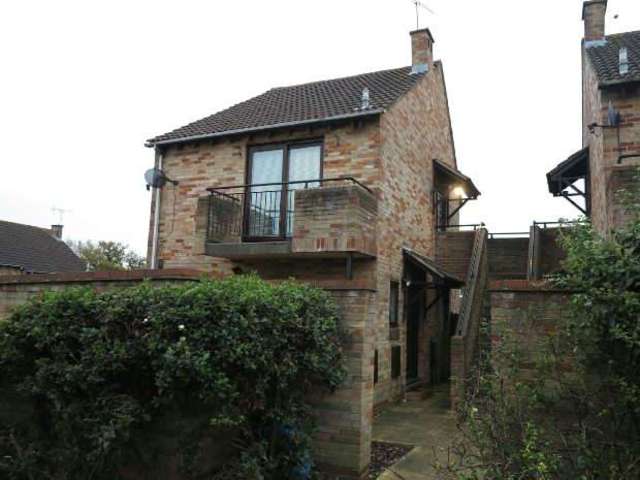  Image of 1 bedroom Maisonette to rent in Maiden Place Lower Earley Reading RG6 at Maiden Place  Reading, RG6 3HA