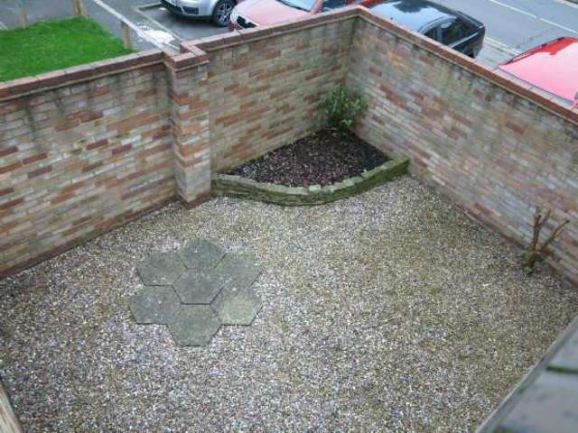  Image of 1 bedroom Maisonette to rent in Maiden Place Lower Earley Reading RG6 at Maiden Place  Reading, RG6 3HA