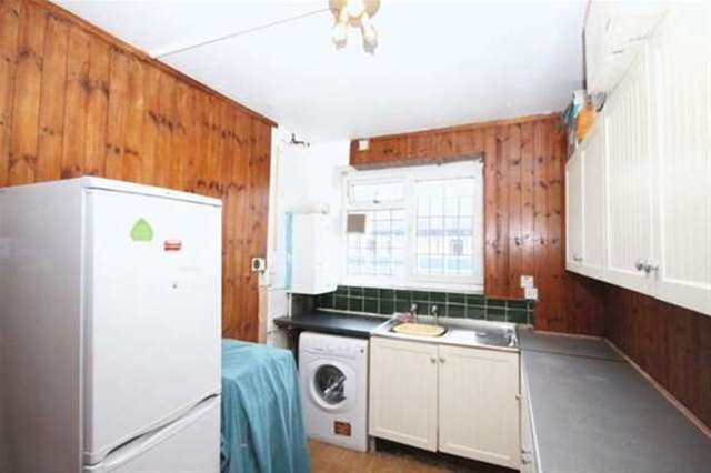  Image of 1 bedroom Flat to rent in Malcolm Road London E1 at London, E1 4HN