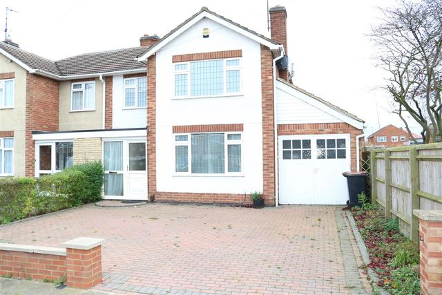 Image of 5 bedroom Detached house for sale in Manor Road Rushden NN10 at Rushden Northamptonshire Rushden, NN10 9EX