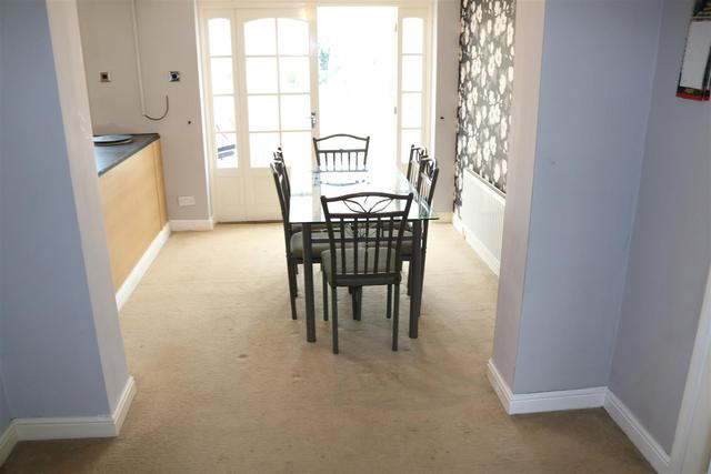  Image of 5 bedroom Detached house for sale in Manor Road Rushden NN10 at Rushden Northamptonshire Rushden, NN10 9EX