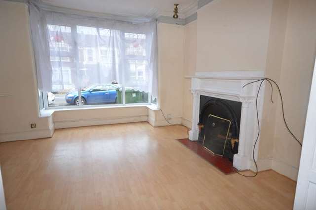  Image of 3 bedroom Detached house to rent in Mcleod Road London SE2 at McLeod Road Abbey Wood London, SE2 0BS