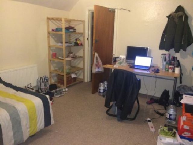  Image of 6 bedroom House Share to rent in Midland Avenue Lenton Nottingham NG7 at Lenton Nottinghamshire Lenton, NG7 2FD
