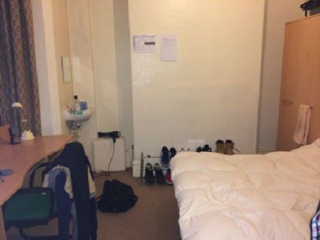 Image of 6 bedroom House Share to rent in Midland Avenue Lenton Nottingham NG7 at Lenton Nottinghamshire Lenton, NG7 2FD