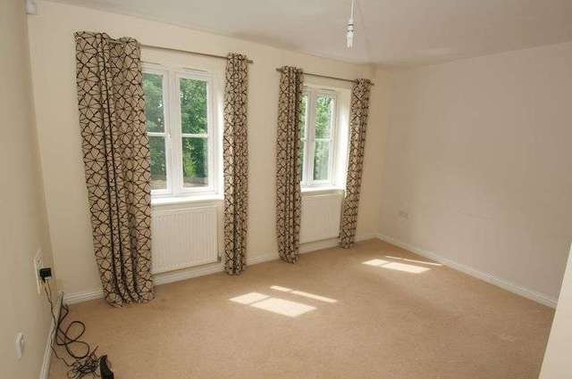  Image of 3 bedroom Terraced house to rent in Midland Road Higham Ferrers Rushden NN10 at Midland Road Higham Ferrers Rushden, NN10 8DN