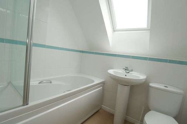  Image of 3 bedroom Terraced house to rent in Midland Road Higham Ferrers Rushden NN10 at Midland Road Higham Ferrers Rushden, NN10 8DN