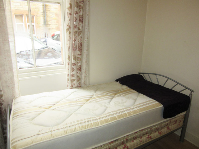  Image of 2 bedroom Flat to rent in Milton Street Edinburgh EH8 at Abbeyhill Edinburgh Edinburgh, EH8 8HD