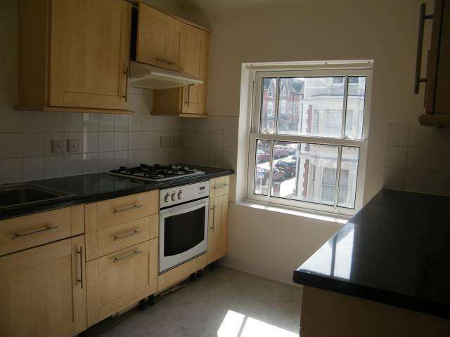  Image of 2 bedroom Flat to rent in Mountfield Road Tunbridge Wells TN1 at Tunbridge Wells Kent Royal Tunbridge Wells, TN1 1SG